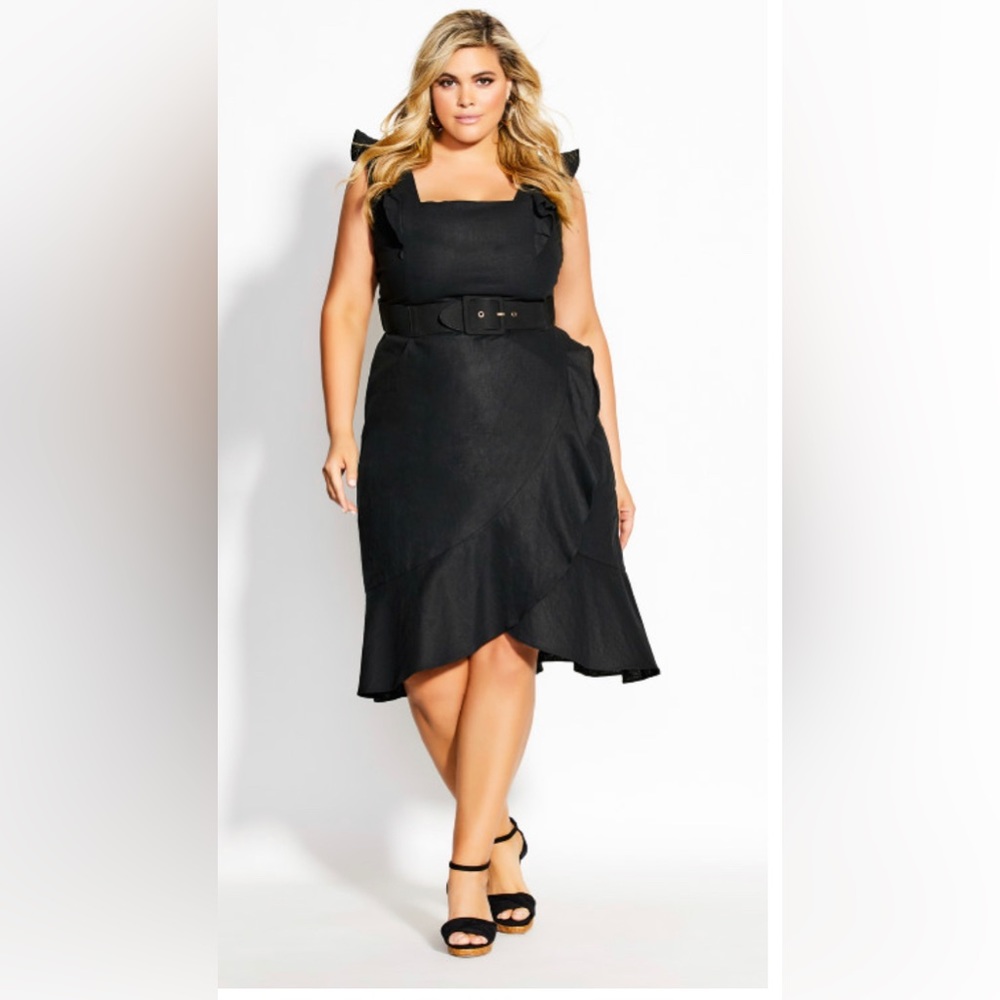 Frill Thrill Dress - black
Size
22 / XL